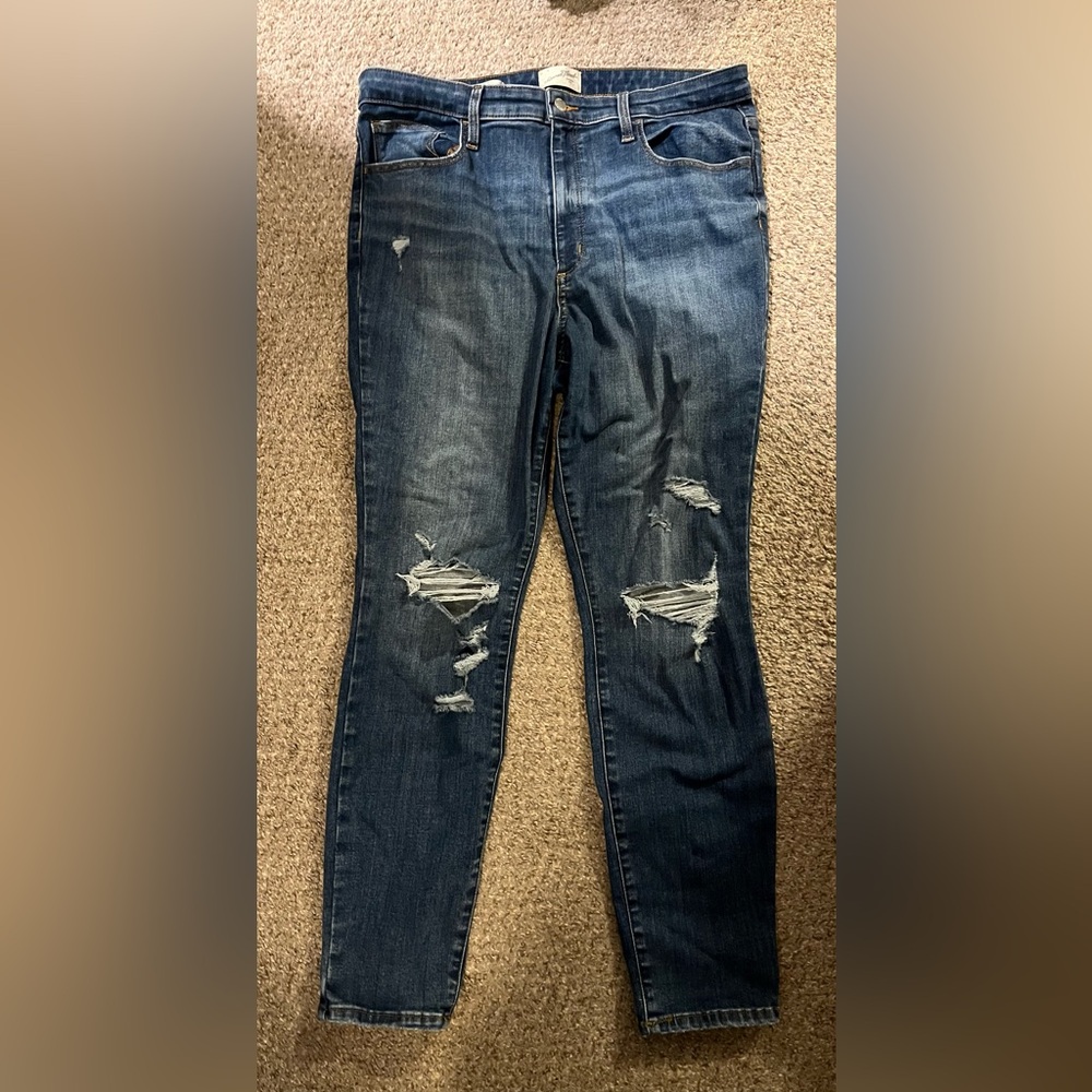 Universal Thread Blue Boyfriend Jeans Distressed